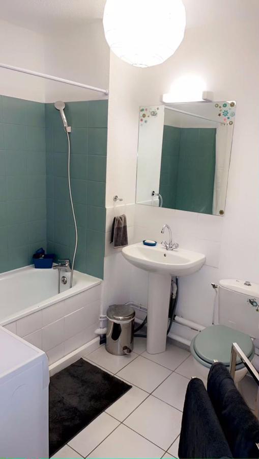 Sejour Cosy Au Bord Des Rives Du Lez, 2 Personnes, Wifi, Parking Prive Montpellier Exterior photo
